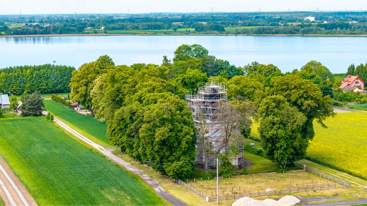W trosce o zachowanie dziedzictwa kulturowego, parafia otrzymała dofinansowanie na konserwację fres…